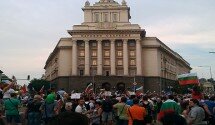 EU warns Bulgaria to curb corruption amidst continuing protests